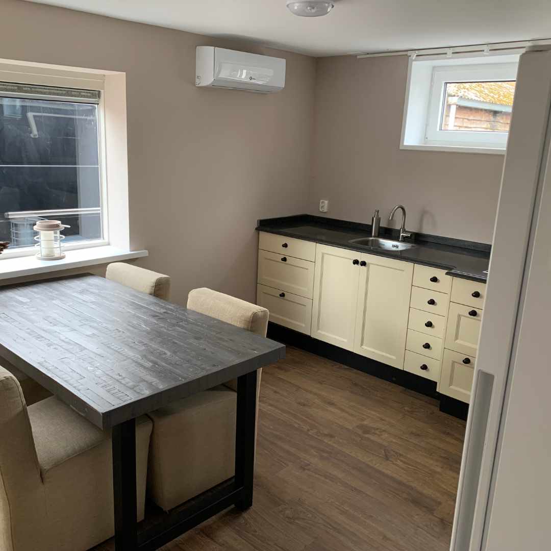 placeholder image-sq